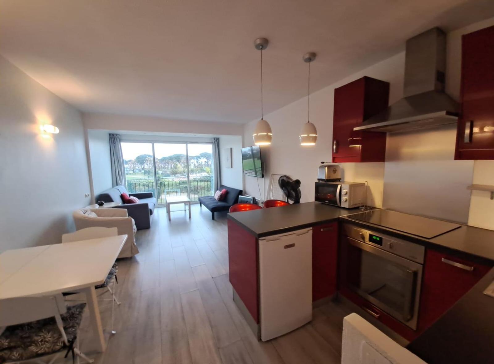 Gasyan - Golfe De St-Tropez - Appartement Aves Acces Plage Dans Residence Avec Piscine Gassin Exterior photo