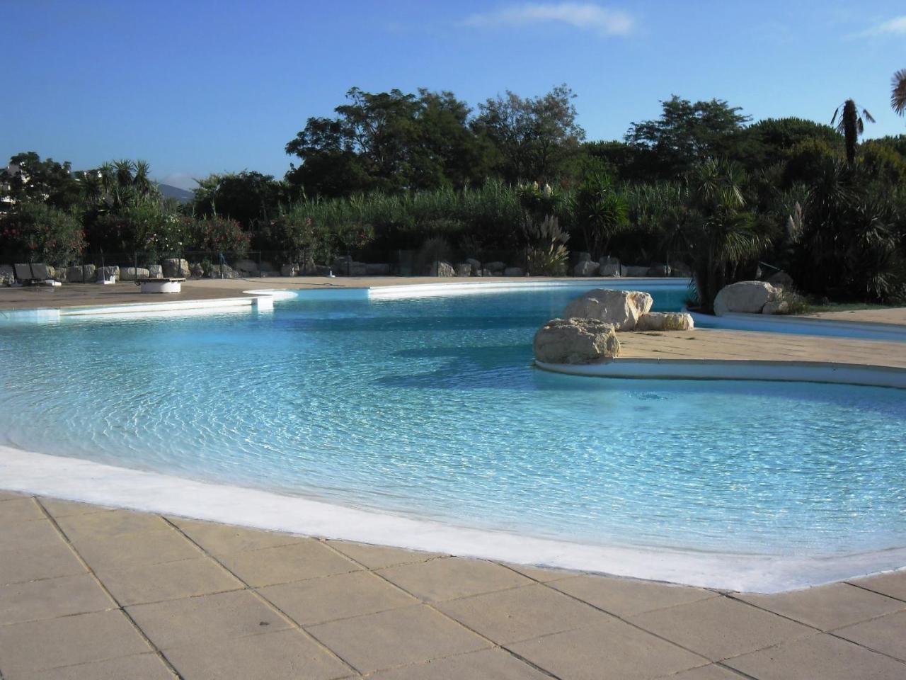 Gasyan - Golfe De St-Tropez - Appartement Aves Acces Plage Dans Residence Avec Piscine Gassin Exterior photo